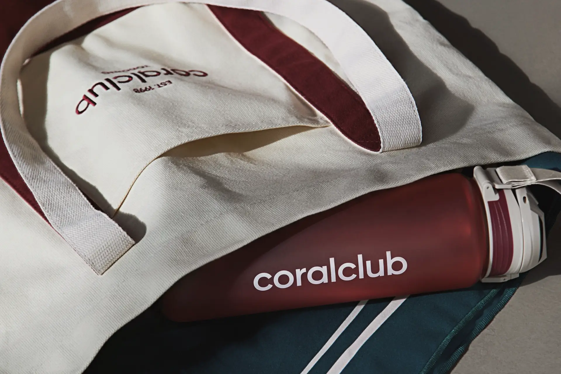 Sticlă din plastic coralclub, bordo